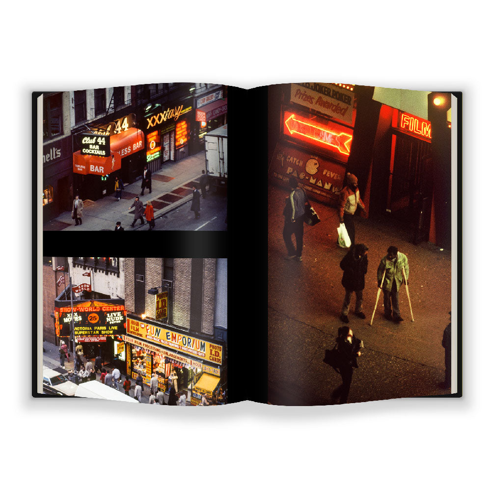 
                
                    Load image into Gallery viewer, Jane Dickson In Times Square
                
            