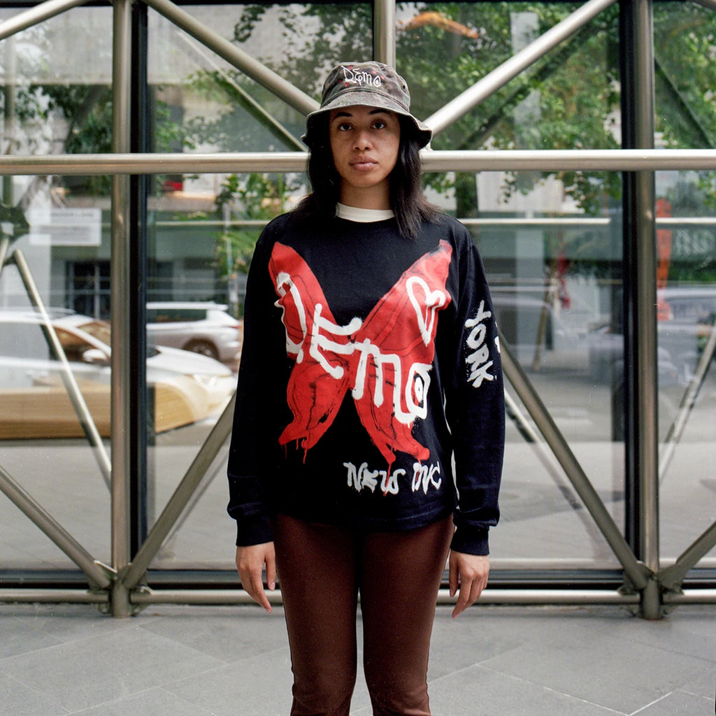 ★THE MUSEUM VISITOR★ CHILD DRAWING TSHIRTS BLACK 09579 Doodle Dreamscape Cosmic Carnival Kids crew neck t-shirt